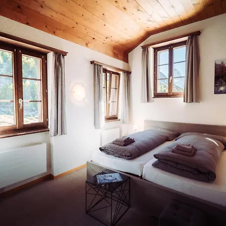 Gruensee Mountain Деревянный коттедж