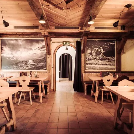 Деревянный коттедж Gruensee Mountain Церматт